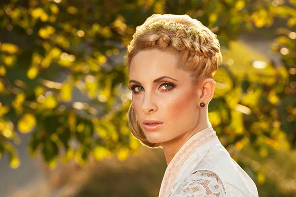 Grenzenlose Haar-Tracht 16